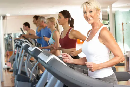 Nordic Wellness KålleredI Kållered köpstad ligger denna familjära friskvårdsanläggning, i en härlig atmosfär på ca 3500 kvadratmeter erbjuder vi träning för alla – yngre som äldre.I vårt gym har vi ett stort utbud av styrke- och konditionsmaskiner samt en avdelning med fria vikter. I våra 3 gruppträningsalar erbjuder vi ett rikt utbud av olika klasser som leds av våra erfarna och duktiga instruktörer.Du kan också ta din träning till nya nivåer med våra personliga tränare. Vår nybyggda Funktionella yta erbjuder stora möjligheter att lägga upp hela träningspass med eller utan redskap. Här finns också en stor Cross Cage att nyttja.&nbsp;Vi erbjuder även barn- och ungdomsklasser samt barnpassning i Kidz Club. Se tider under "Öppettider".Vi har hjärt-säkrat vårt gym;&nbsp;redan 2012 installerade vi en hjärtstartare, men vi nöjer oss inte bara med att installera en hjärtstartare – vår personal genomgår årligen en utbildning i HLR. Sammantaget gör det att vi är väl rustade om olyckan är framme.Vårt grupptränings-utbud är stort och förutom klasser med instruktör erbjuder vi även Virtuell träning. Perfekt för dig som vill kunna träna när det passar in i just din vardag. Här finns ett urval av olika Cykelklasser, Yoga, Bodypump, Les Mills core, Bootystep, Mama moove och fler därtill.Liveklasserna inkluderar ett brett register av koncept där vi fyller veckan med Bodyjam, Zumba Fitness, Bodybalance, HOT yoga, Bodystep, Bodypump, Les Mills Core, Bootymove, GRIT, HIIT bland annat.&nbsp;Unikt för Nordic Wellness Kållered är vår HOT Yoga där du "yogar" i 40 graders värme. Välgörande för kropp och själ.&nbsp;Nordic Wellness - Din Bästa GymPartnerNordic Wellness är idag en av Sveriges största friskvårds-kedjor.Det ger oss unika möjligheter att ständigt utveckla våra klubbar och att ligga i framkant när det gäller utbud, kvalitet, personal och inte minst pris.Det är viktigt för oss att alla människor känner sig som hemma.Nordic Wellness erbjuder generösa lokaler med fräsch inredning, där du kan träna i en trivsam miljö.Under 2022 har vi uppdaterat klubben med nytt golv, ny belysning, ny färg och högkvalitativ tränings-gymutrustning.&nbsp;Varmt välkommen till Göteborgs främsta träningsanläggningar med gymutrustning från de världsledande varumärkena&nbsp;Technogym,&nbsp;Life Fitness,&nbsp;Precor,&nbsp;Cybex!Vi kan stolt presentera lanseringen av Les Mills nya gruppträningspass Strength Development. Just vår klubb är en av fåtal utvalda i norden att först få släppa det nya konceptet.Här är de 15st mest sökta gymmen på GymKarta i Juli 2023Nordic Wellness Lindholmen på Lindholmsallén 20 i GöteborgSATS Gamlestaden på Gamlestadstorget 7 i GöteborgSTC Sävedalen - Göteborgsvägen 104 - GymKarta.seSTC munkebäck på Munkebäcks Allé 26 i GöteborgNordic Wellness Göteborg Kviberg Arena - GymKarta.seNordic Wellness Kungälv Kongahälla - GymKarta.seActic Lerum - Vattenpalatset på Häradsvägen 3 i Lerum&nbsp;Maximus Gym Brunnsbo på Folkvisegatan 15 i GöteborgSATS Hovås på Björklundabacken 2 i Hovås - GymKarta.seNordic Wellness Backaplan på Gustaf Dalénsgatan 13Fitness24Seven på Lergöksgatan 6 i Västra FrölundaSATS Askim (Sisjön stora) på Ekonomivägen 6 i AskimSTC på Ekenleden 10 i Kållered - GymKarta.seNordic Wellness Marklandsgatan - GymKarta.seNordic Wellness på Vasagatan 7 i Göteborg